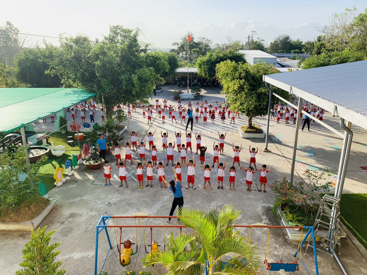 TỔ CHỨC CHO TRẺ TẬP THỂ DỤC SÁNG TẠI TRƯỜNG MẦM NON PHÚ MỸ